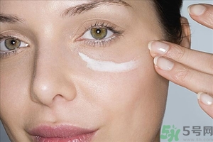 保濕霜什么時候用？保濕霜怎么用？