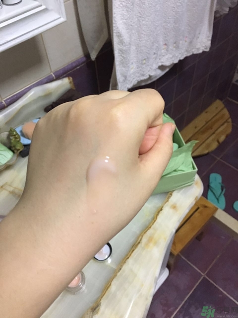 倩碧三部曲適合什么年齡?倩碧三部曲適合什么膚質(zhì)? 倩碧三部曲適合什么年齡?倩碧三部曲適合什么膚質(zhì)?