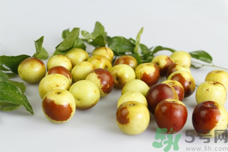 冬棗用什么泡會(huì)變紅？冬棗用糖水泡是真的嗎？