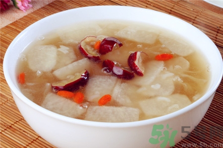 冬天喝什么湯能下火？冬天上火喝什么茶降火？