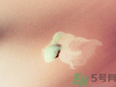 白兔祛痘膏怎么用？白兔牌暗瘡膏怎么用？