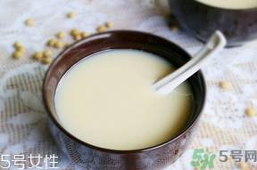 早上喝豆?jié){有什么好處？早上喝豆?jié){會胖嗎？