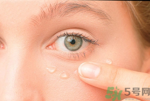 橄欖油可以當(dāng)眼霜用嗎?橄欖油當(dāng)眼霜好嗎? 橄欖油可以當(dāng)眼霜用嗎?橄欖油當(dāng)眼霜好嗎?