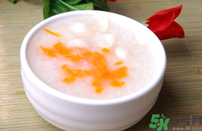 新鮮百合可以煮粥嗎？新鮮百合怎么煮粥？