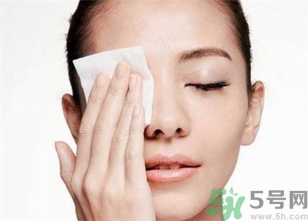 濕紙巾可以卸妝嗎?用濕紙巾卸妝好嗎? 濕紙巾可以卸妝嗎?用濕紙巾卸妝好嗎?