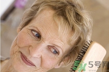 晚上梳頭對(duì)身體好嗎？晚上梳頭有什么好處？