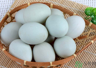 鴨蛋不能和什么一起吃？鴨蛋不能與什么食物同食？
