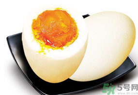 咸鴨蛋臭了還能吃嗎？臭咸鴨蛋對(duì)人體有害嗎？