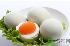 咸鴨蛋能放冰箱嗎？咸鴨蛋放冰箱能放多久？