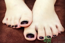 腳趾甲空了怎么回事？腳趾甲空了怎么辦？