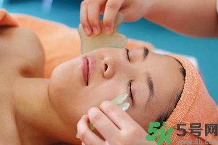 面部刮痧多久一次最好？面部刮痧能天天做嗎？
