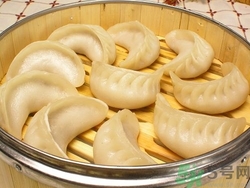 蒸餃怎么蒸不干?蒸餃怎么蒸不粘鍋? 蒸餃怎么蒸不干?蒸餃怎么蒸不粘鍋?