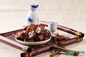 鴨脖在冰箱里能放幾天?在常溫下呢？