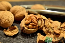 吃核桃胃不舒服怎么回事?吃核桃胃疼怎么辦 吃核桃胃不舒服怎么回事?吃核桃胃疼怎么辦