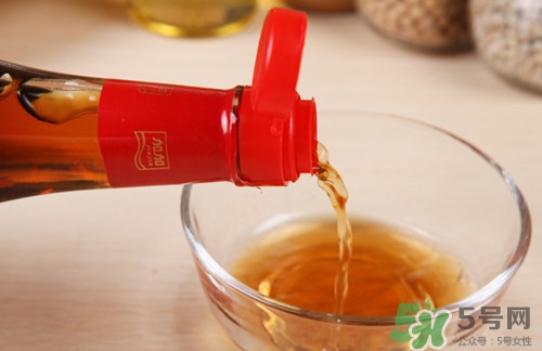 料酒可以用白酒代替嗎?料酒可以用什么代替 料酒可以用白酒代替嗎?料酒可以用什么代替