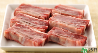  燉排骨用什么鍋？排骨用鍋高壓鍋燉多長(zhǎng)時(shí)間？