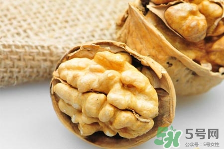 核桃是發(fā)物嗎？手術(shù)后能吃核桃補(bǔ)身體嗎？