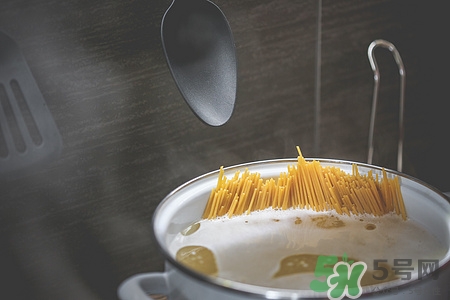 產(chǎn)婦能吃通心粉嗎?產(chǎn)婦吃通心粉有什么好處 產(chǎn)婦能吃通心粉嗎?產(chǎn)婦吃通心粉有什么好處