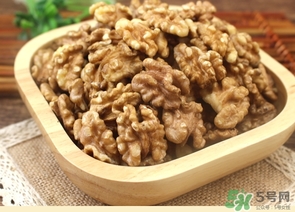 吃核桃會便秘嗎？核桃吃多少不容易便秘？