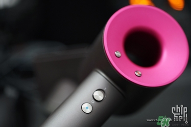 dyson吹風(fēng)機(jī)怎么用？戴森吹風(fēng)機(jī)使用方法