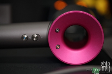 dyson吹風(fēng)機(jī)怎么用？戴森吹風(fēng)機(jī)使用方法