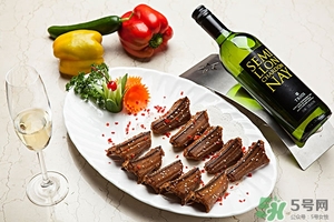 幼兒能吃蛇肉嗎?幼兒吃蛇肉好嗎 幼兒能吃蛇肉嗎?幼兒吃蛇肉好嗎