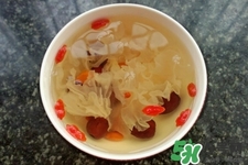 喝銀耳紅棗湯對身體好嗎？長期吃銀耳紅棗湯有什么好處？