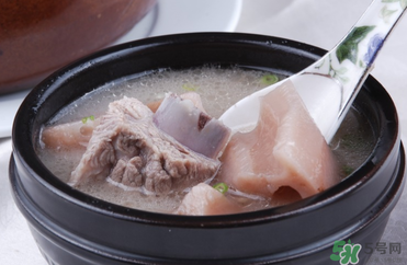 排骨湯可以隔夜喝嗎？隔夜的排骨湯還能喝嗎？