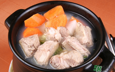 排骨湯可以隔夜喝嗎？隔夜的排骨湯還能喝嗎？