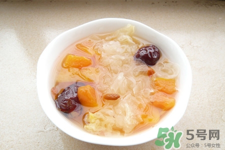 小孩能吃銀耳紅棗湯嗎？寶寶可以喝銀耳紅棗湯嗎？