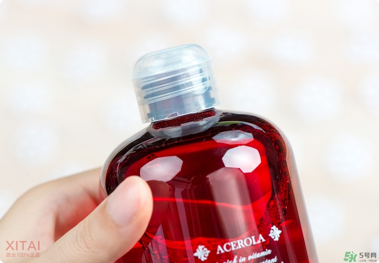 伊詩露櫻桃爽膚水怎么樣？esthe dew櫻桃水好用嗎？