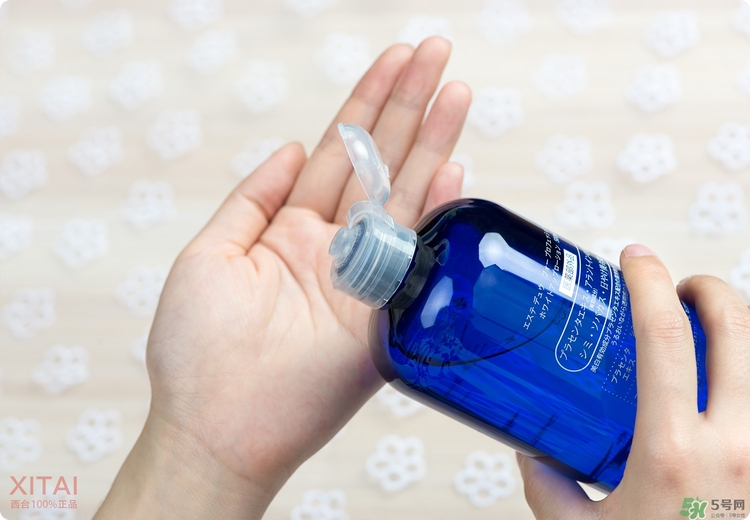 伊詩(shī)露化妝水好用嗎？Esthe Dew化妝水怎么樣？