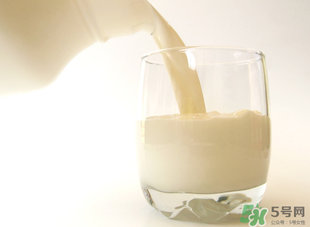 吃完鴨肉可以喝牛奶嗎？鴨肉和牛奶能一起吃嗎？