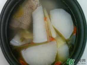 雞肉可以和白蘿卜一起燉湯嗎？雞肉和白蘿卜能一起吃嗎？