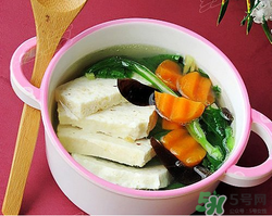 雞肉能和胡蘿卜一起吃嗎？雞肉和蘿卜可以一起吃嗎？