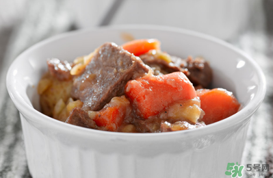 牛肉可以和胡蘿卜一起吃嗎？牛肉和胡蘿卜能一起吃嗎？