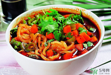 牛肉可以和胡蘿卜一起吃嗎？牛肉和胡蘿卜能一起吃嗎？