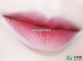 歐萊雅絲絨唇釉v103試色 歐萊雅唇釉v103試色圖 歐萊雅絲絨唇釉v103試色 歐萊雅唇釉v103試色圖