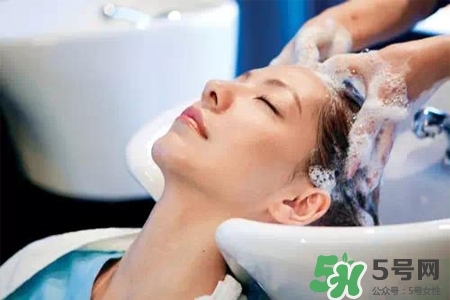 破腹產(chǎn)后多久可以洗頭？順產(chǎn)后多久可以洗頭發(fā)？