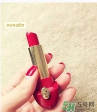 復(fù)古紅口紅適合學(xué)生嗎？復(fù)古紅口紅顯老嗎？