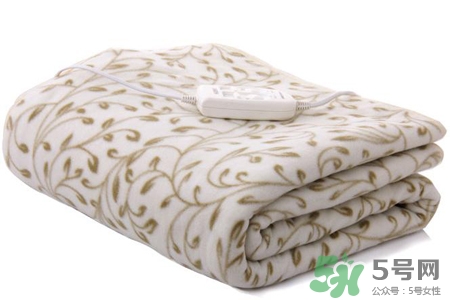 睡電熱毯上火流鼻血怎么回事？睡電熱毯上火流鼻血怎么辦？