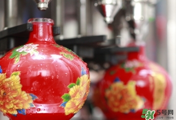 一喝白酒就胃疼怎么回事？一喝白酒就胃疼怎么辦？