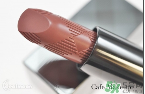 吃土色口紅適合學生嗎？吃土色口紅顯老嗎？