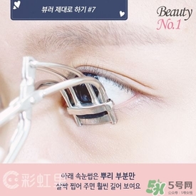 睫毛夾怎么用？睫毛夾的使用方法