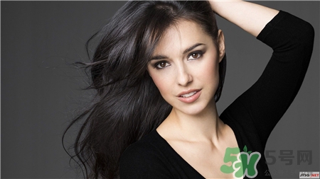 護發(fā)素需要洗干凈嗎?護發(fā)素要沖干凈嗎?