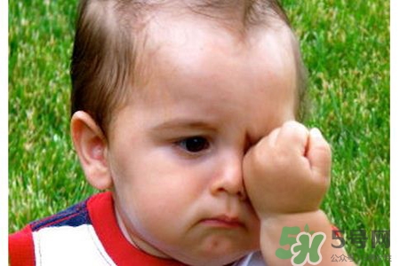 孩子為什么老眨眼睛？孩子總眨眼睛怎么回事？
