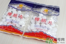 樟腦丸對蟑螂有用嗎？祛除蟑螂的小妙招