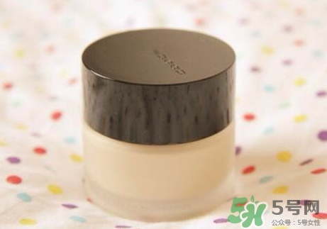 suqqu和cpb哪個好？suqqu和cpb粉霜哪個好？