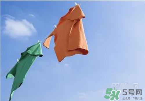 樟腦丸對嬰兒有害嗎？樟腦丸對寶寶有什么危害？