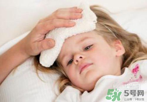 樟腦丸對嬰兒有害嗎？樟腦丸對寶寶有什么危害？